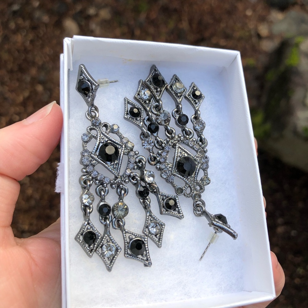 Gorgeous Retro 1920’s Style Earrings